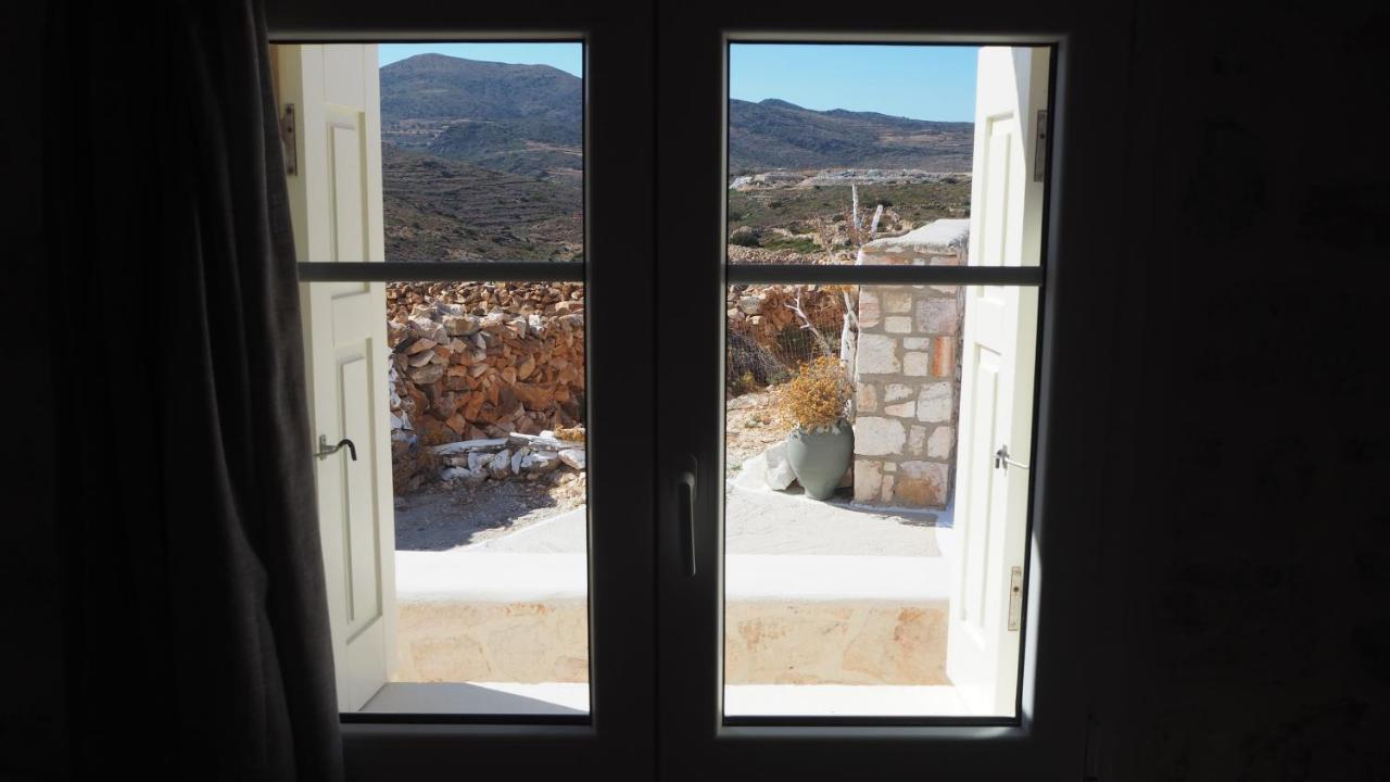 Ataraxia- Stonebuilt And Holiday home Kimolos